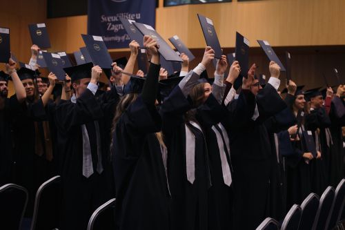 NOVA GENERACIJA DIPLOMANATA PMF-a 